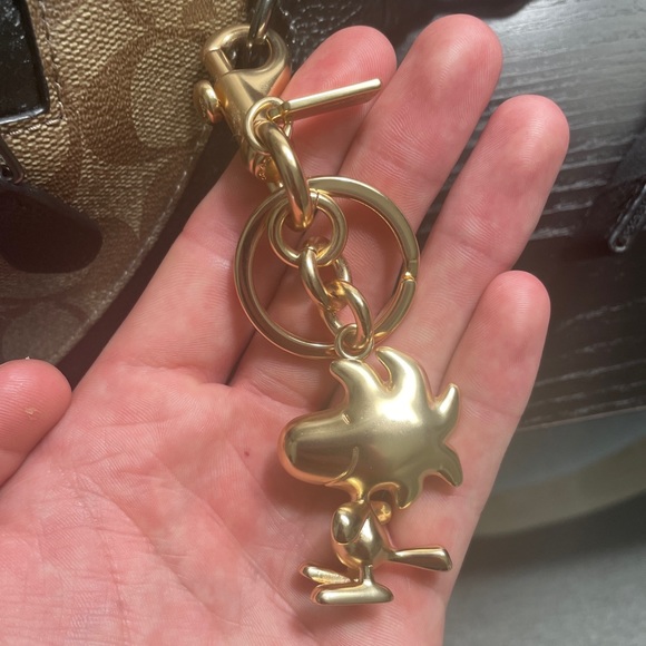 Coach x Peanuts Fannypack w/ Gold Bird Charm - Picture 2 of 3